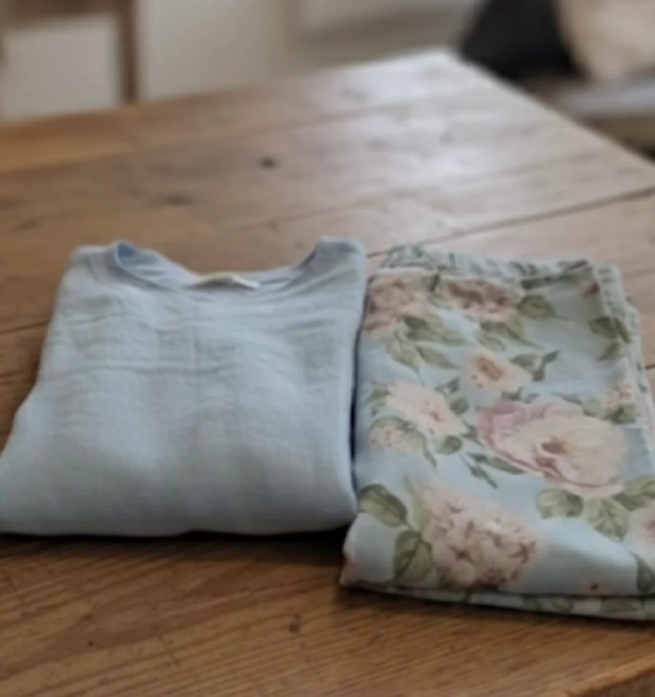 Floral Flow Lounge Set (printed linen) - Image 4