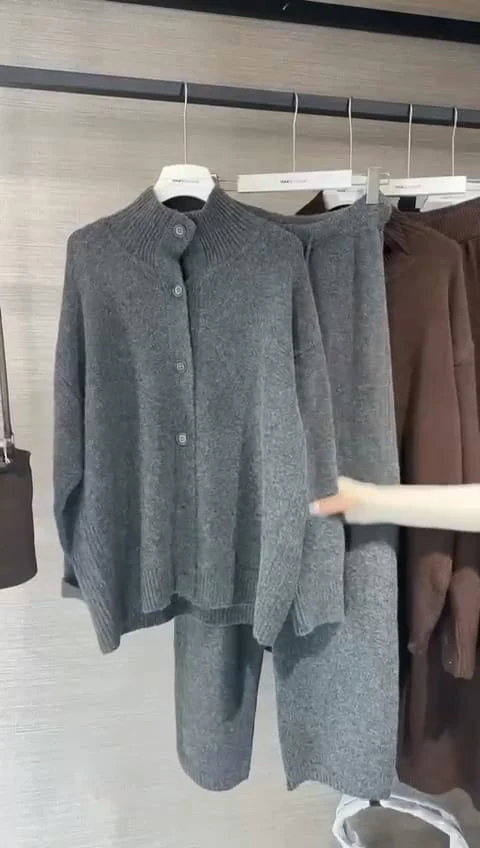 Luxury Buttoned Knit Co-Ord – 2 Pieces - Image 4