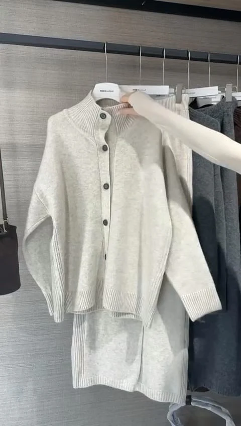 Luxury Buttoned Knit Co-Ord – 2 Pieces - Image 5