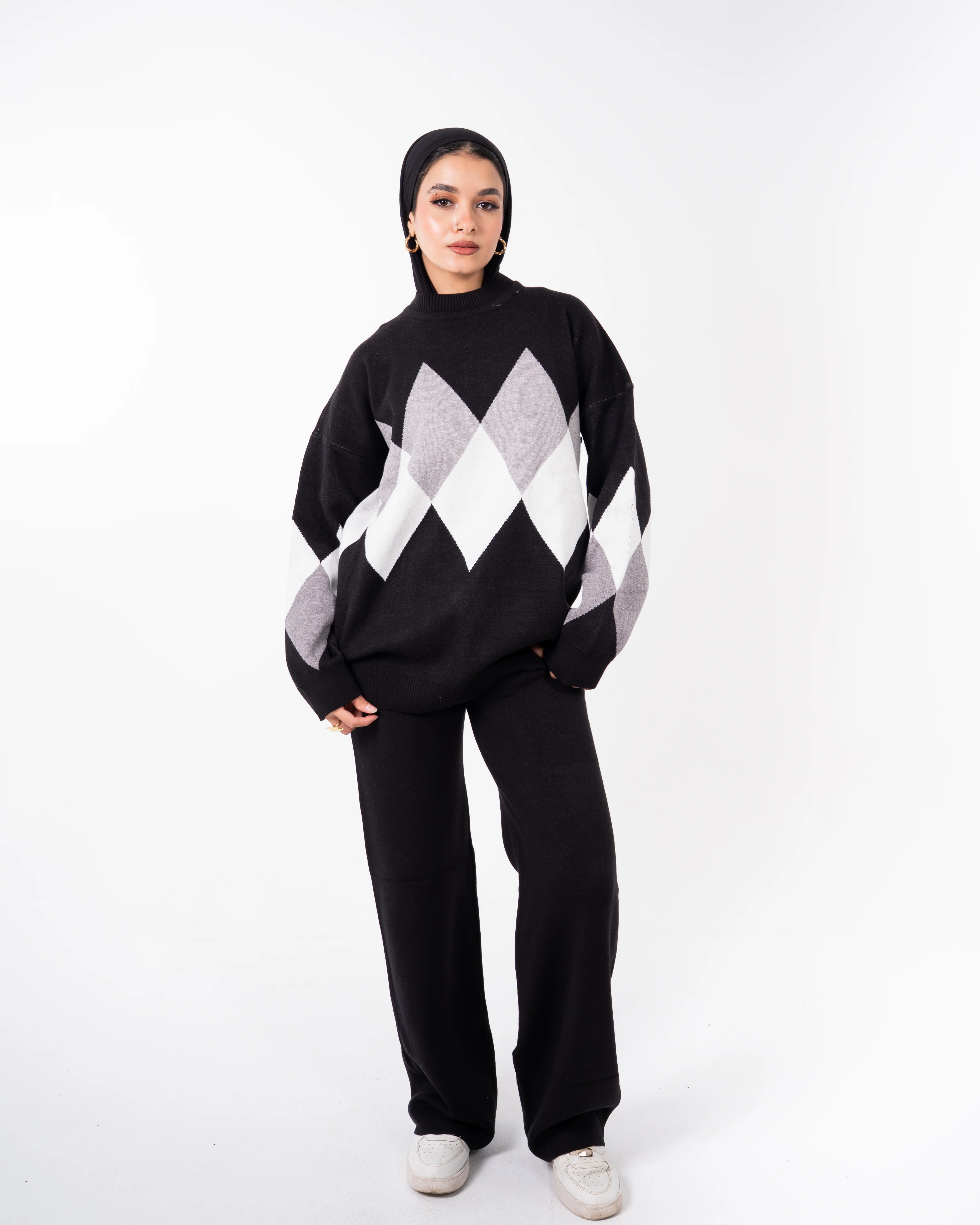 Midnight Charm – 2 Pieces - Image 8