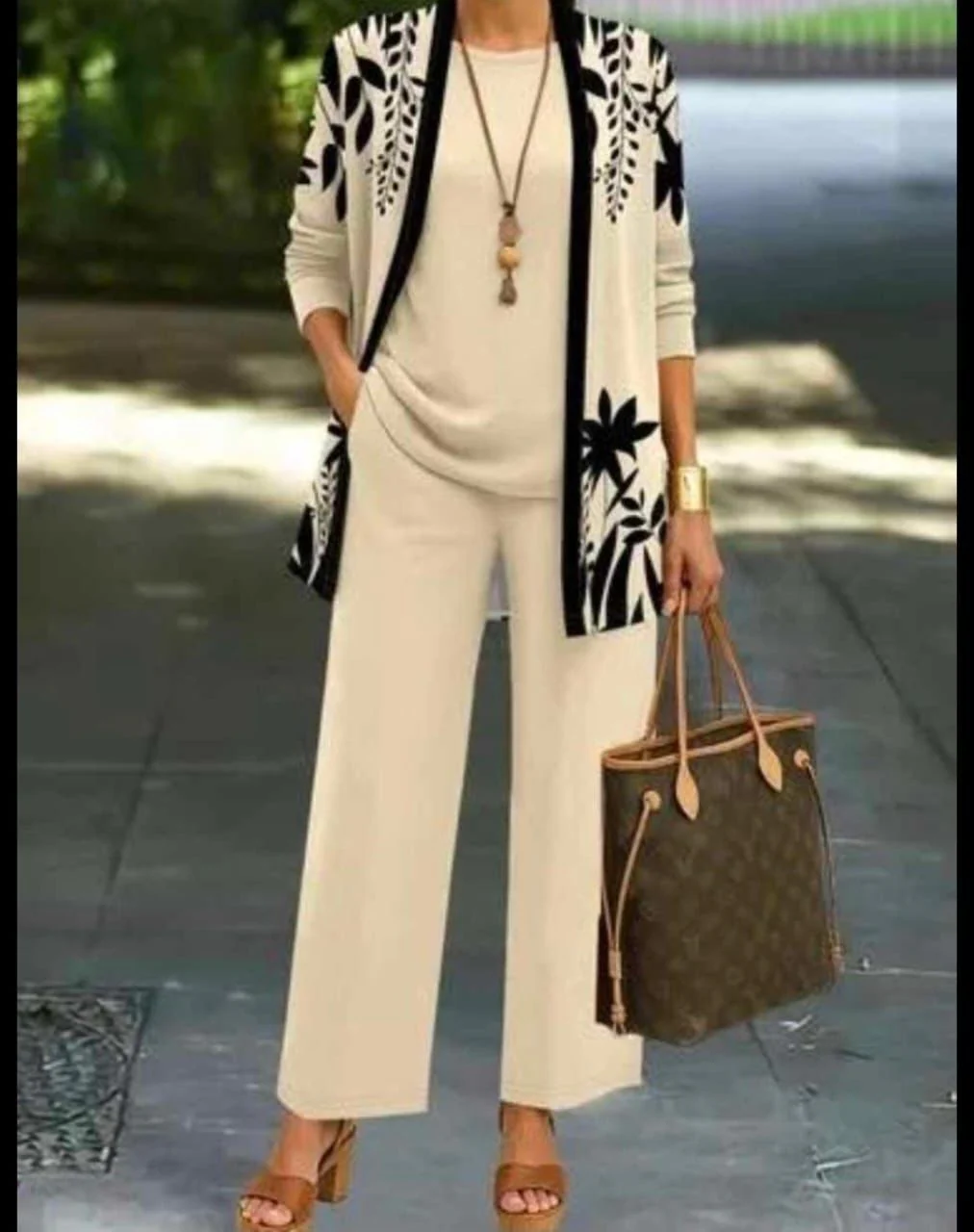 Signature Floral 3-Piece Ensemble set - Image 2